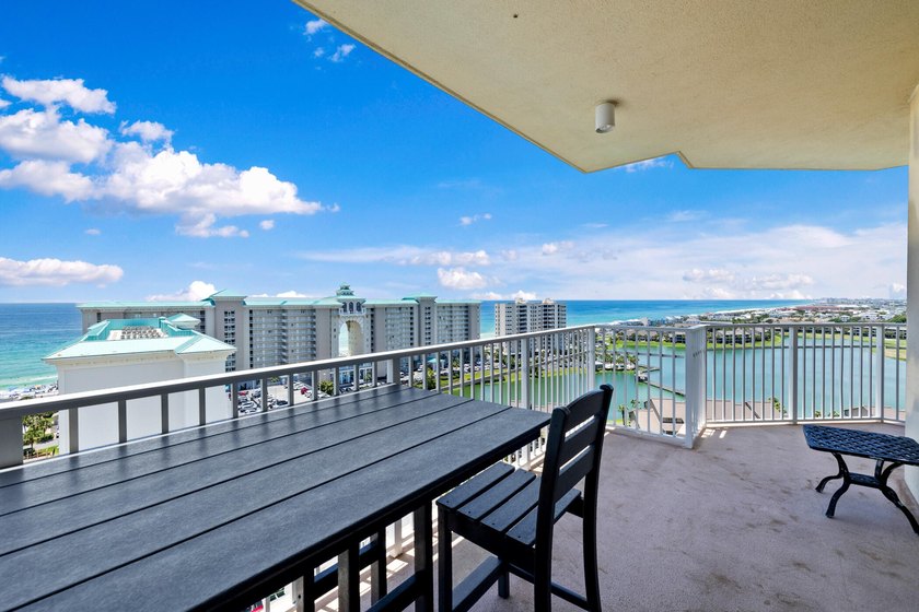 One of only a handful of west-end Corner units in Ariel Dunes I - photo 23