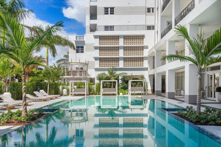 Spacious residence with an open concept floor plan, featuring 2 - photo 25