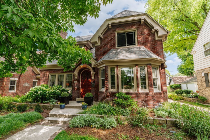 MKE's East Side has been HOT &amp; this home is no exception! - photo 2
