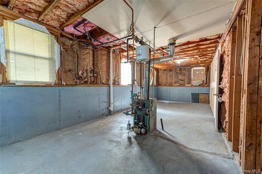This Hi-Ranch style home offers 2 bedrooms and 1 full bathroom - photo 11