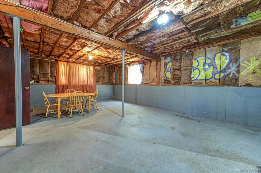 This Hi-Ranch style home offers 2 bedrooms and 1 full bathroom - photo 13