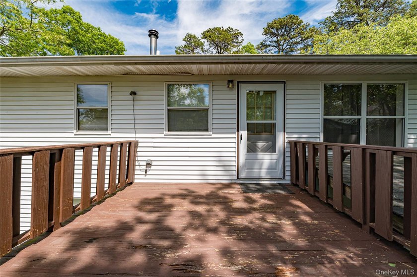 This Hi-Ranch style home offers 2 bedrooms and 1 full bathroom - photo 15