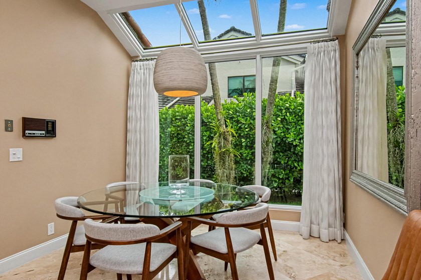 Rare Lakefront Opportunity in Glen Oaks at Colonnade! Situated - photo 15