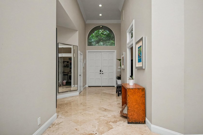 Rare Lakefront Opportunity in Glen Oaks at Colonnade! Situated - photo 33