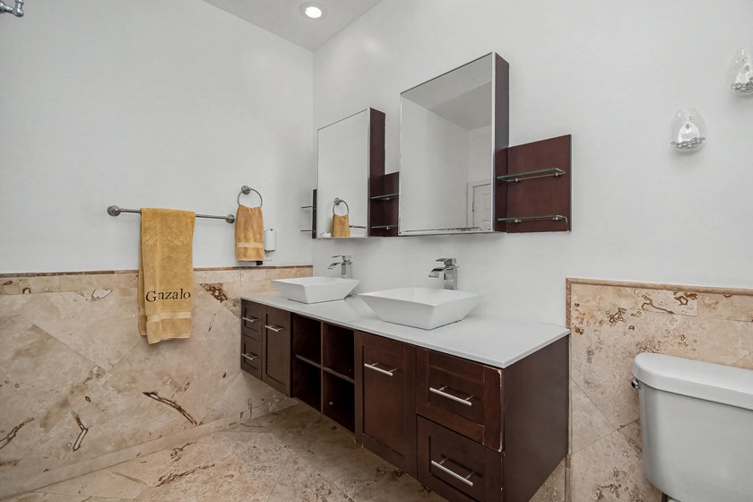 Rare Lakefront Opportunity in Glen Oaks at Colonnade! Situated - photo 37