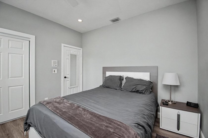 Rare Lakefront Opportunity in Glen Oaks at Colonnade! Situated - photo 44