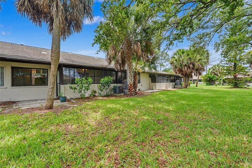 Welcome to this beautifully maintained 2-bedroom, 2-bathroom - photo 22