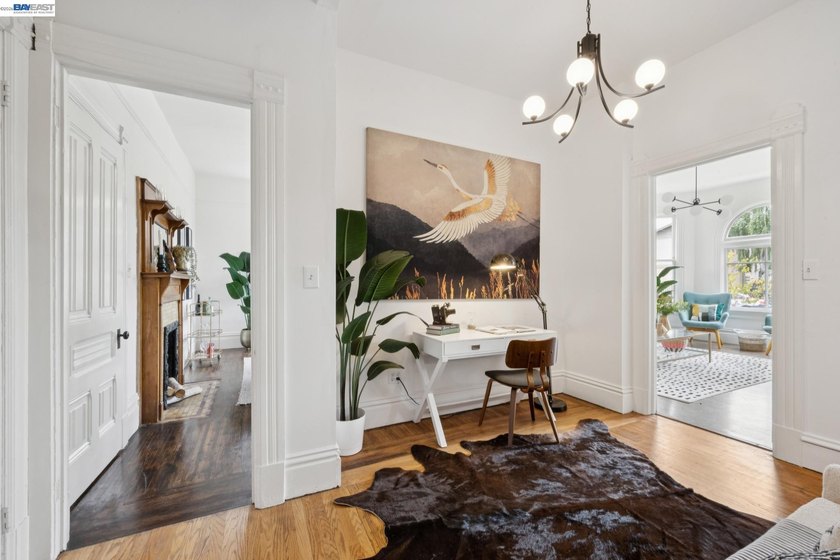 Stylish &amp; flexible Victorian gem offering grand single-family - photo 22