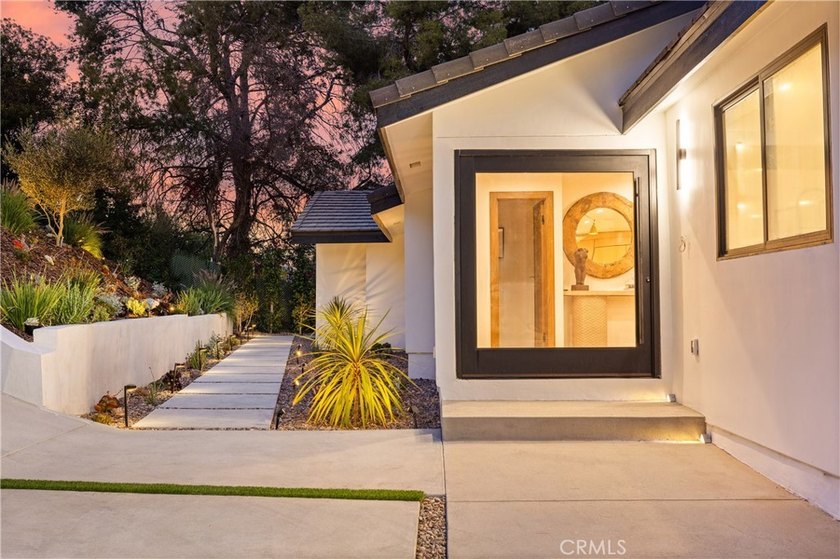 Breathtaking. Absolutely stunning. Two separate houses, but far - photo 17