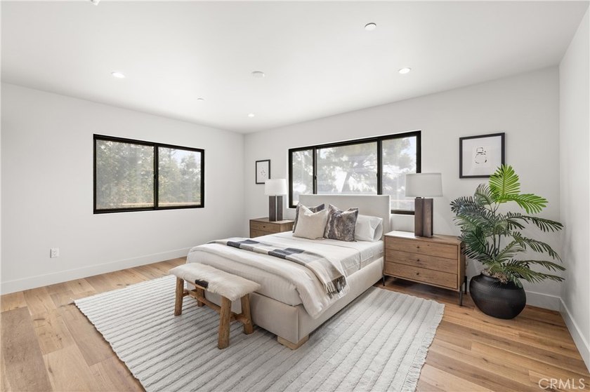 Breathtaking. Absolutely stunning. Two separate houses, but far - photo 25