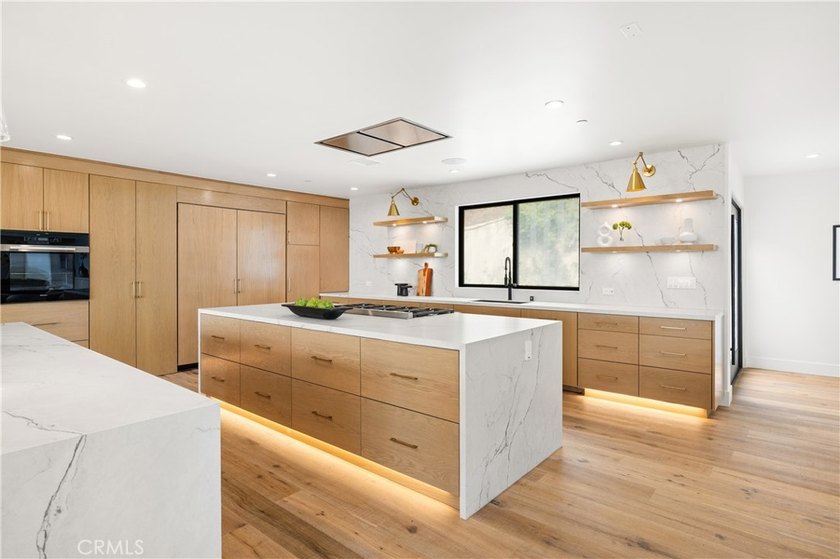 Breathtaking. Absolutely stunning. Two separate houses, but far - photo 37