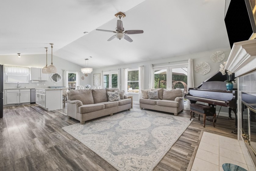 Perfectly positioned a mile from downtown Lake Geneva, this home - photo 3