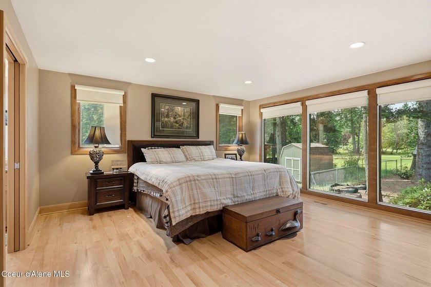 GOLF COURSE LIVING ON THE 5TH FAIRWAY AT AVONDALE. Beautifully - photo 27