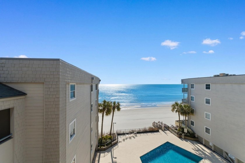 If you've been dreaming about a top-floor place at the beach - photo 15
