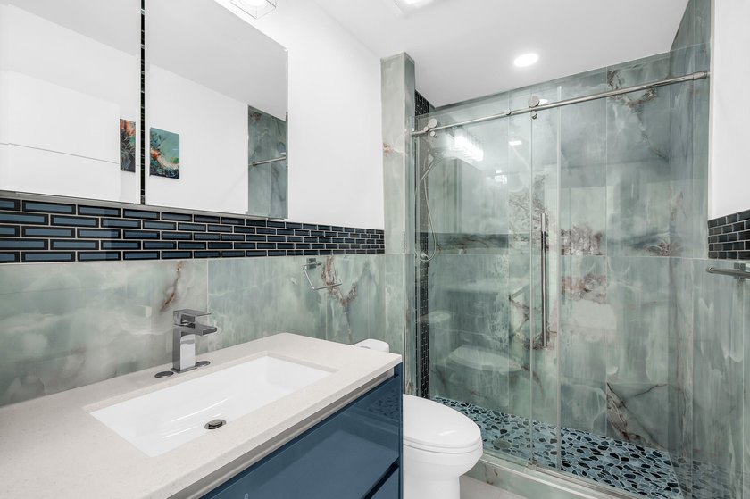 Million-dollar view on an exquisite home featuring 4 en-suite - photo 21