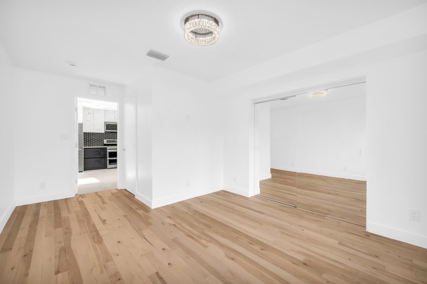 Million-dollar view on an exquisite home featuring 4 en-suite - photo 23