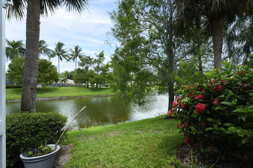 Welcome to Cataline Lakes! Single family attached with 3 - photo 25
