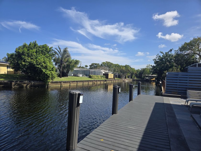 Million-dollar view on an exquisite home featuring 4 en-suite - photo 43