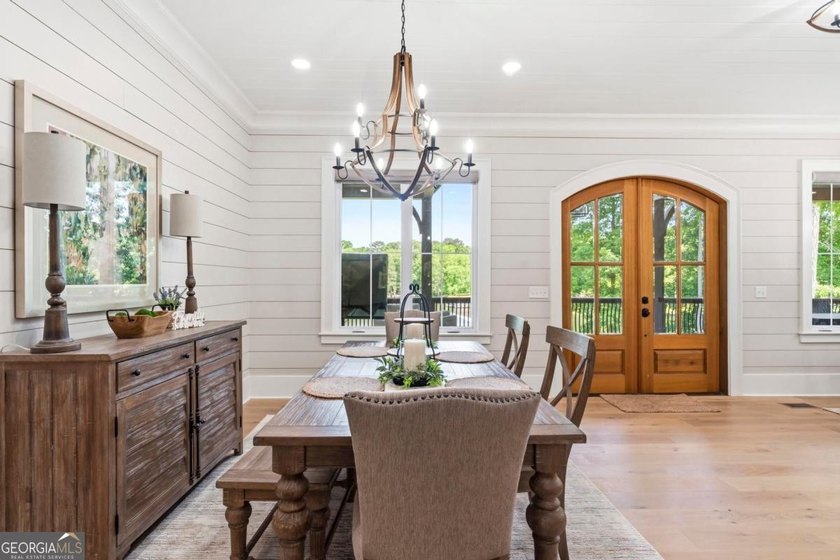 JAW DROPPING FARMHOUSE HOME ON LAKE SINCLAIR!! This one is - photo 12