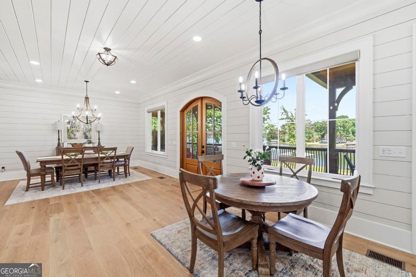 JAW DROPPING FARMHOUSE HOME ON LAKE SINCLAIR!! This one is - photo 16