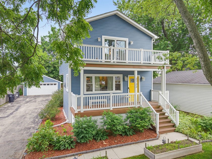 Exceptional 3BR, 2.5BA home built in 2020, offering the perfect - photo 3