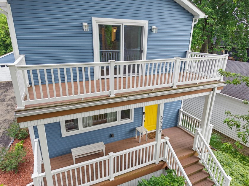 Exceptional 3BR, 2.5BA home built in 2020, offering the perfect - photo 4