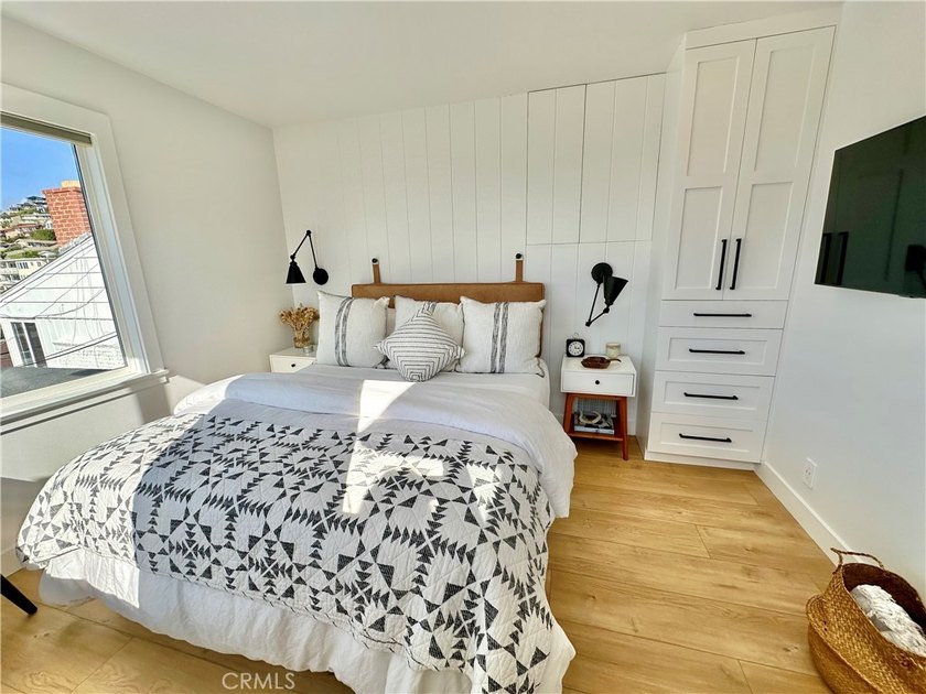 Sweeping Coastline views from this darling remodeled - photo 25