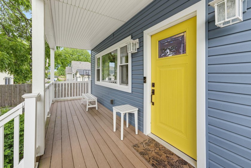 Exceptional 3BR, 2.5BA home built in 2020, offering the perfect - photo 6