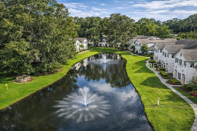 Set within the GATED COMMUNITY of Plantation Point, Unit 1601 - photo 44