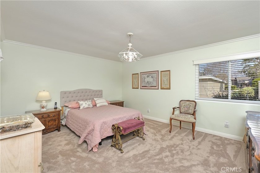 END UNIT... SINGLE STORY... 3 Bedroom, 2 bath home in the - photo 19