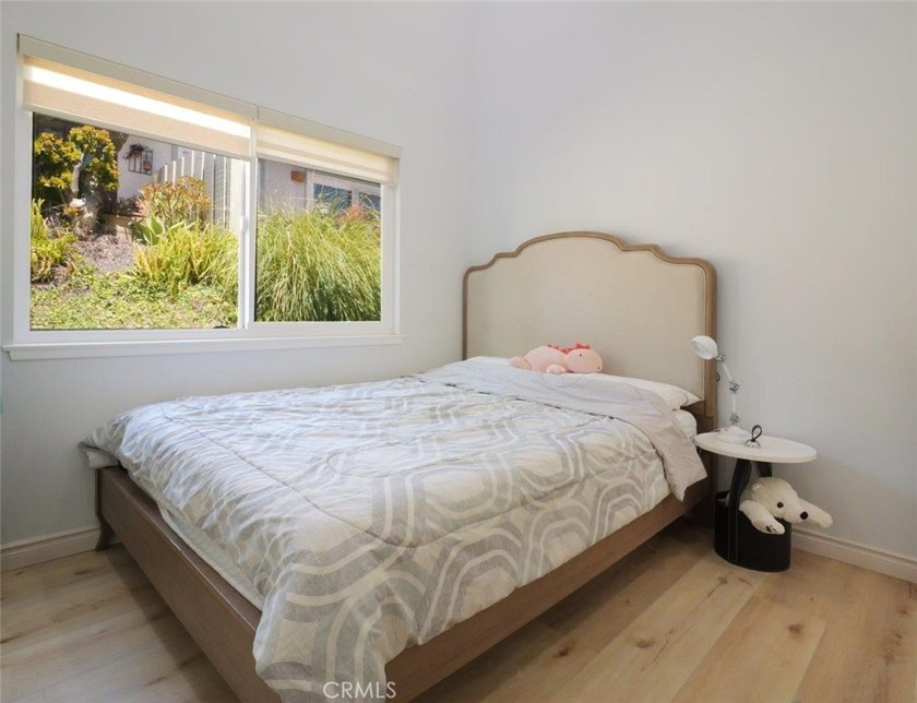 Nestled on a quiet street at the heart of the Palos Verdes - photo 20