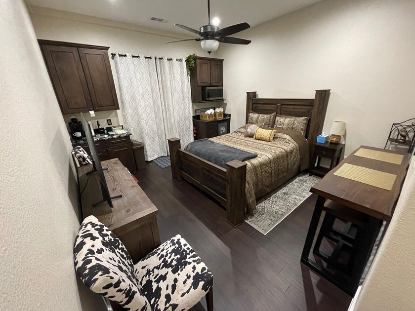 Stunning Builder's Personal Home in Hills of Lake Country - - photo 31