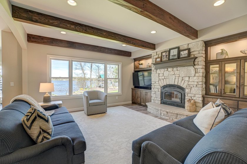 Exceptional 6BR/4BA/3Car Waterfront Custom Built 2018 on Tainter - photo 6