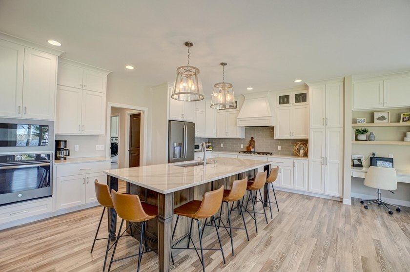 Exceptional 6BR/4BA/3Car Waterfront Custom Built 2018 on Tainter - photo 10