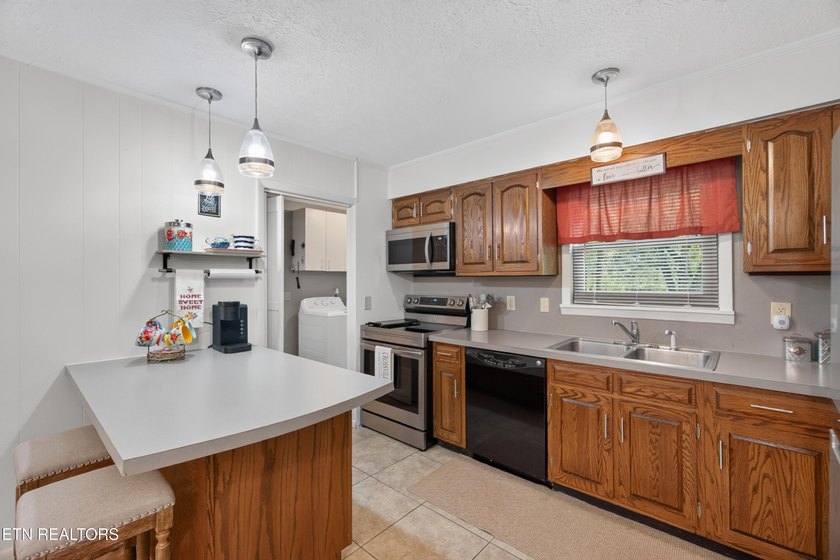 IT'S YOUR LUCKY DAY! Newly Remodeled in 2022. Located on the - photo 15