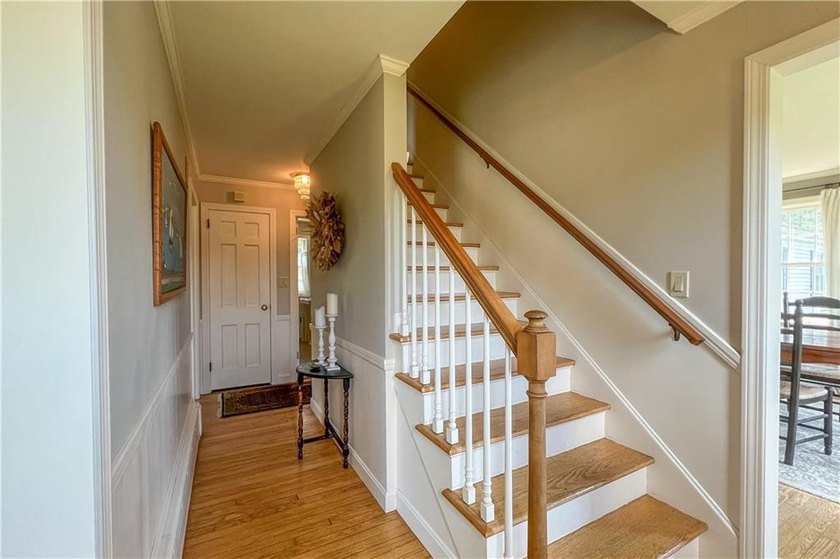 Welcome to the desirable Slate Hill Farm neighborhood. This - photo 28