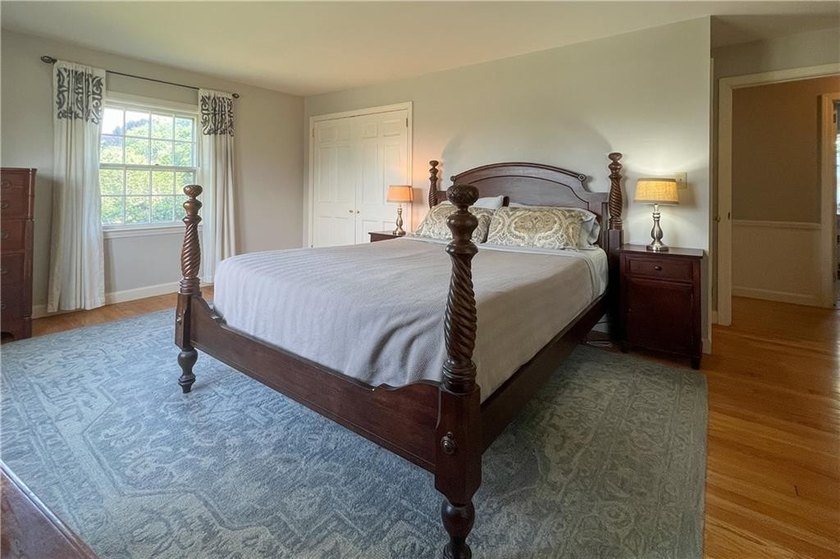 Welcome to the desirable Slate Hill Farm neighborhood. This - photo 30