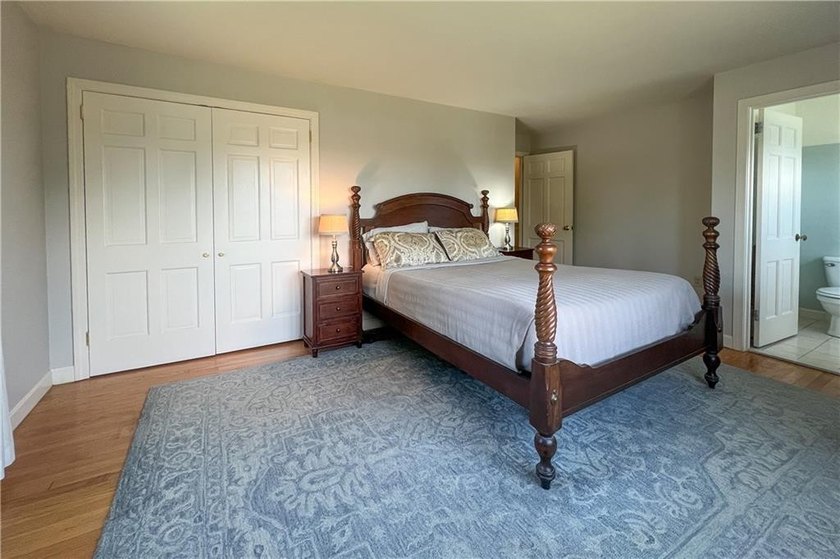 Welcome to the desirable Slate Hill Farm neighborhood. This - photo 32