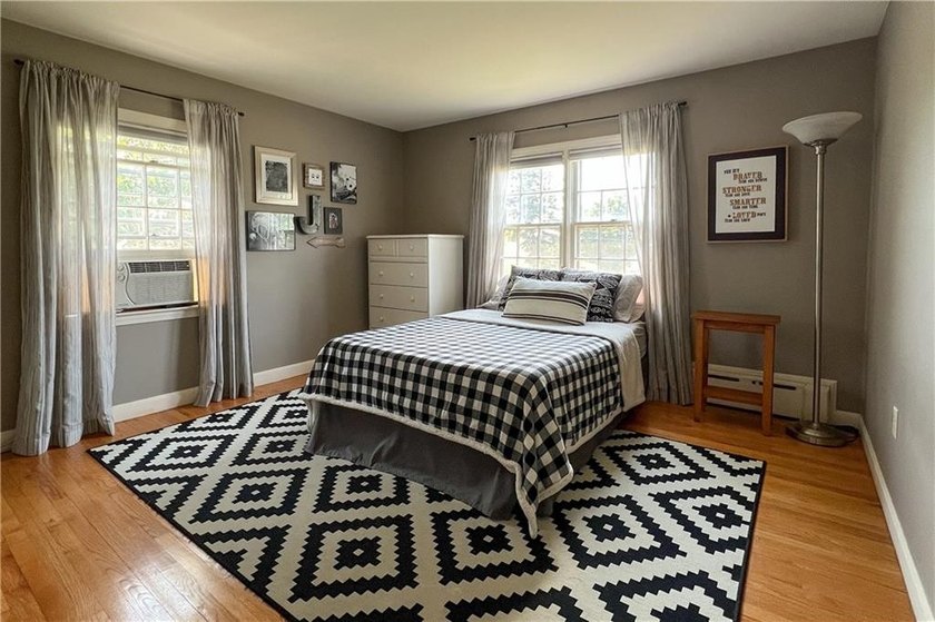 Welcome to the desirable Slate Hill Farm neighborhood. This - photo 34