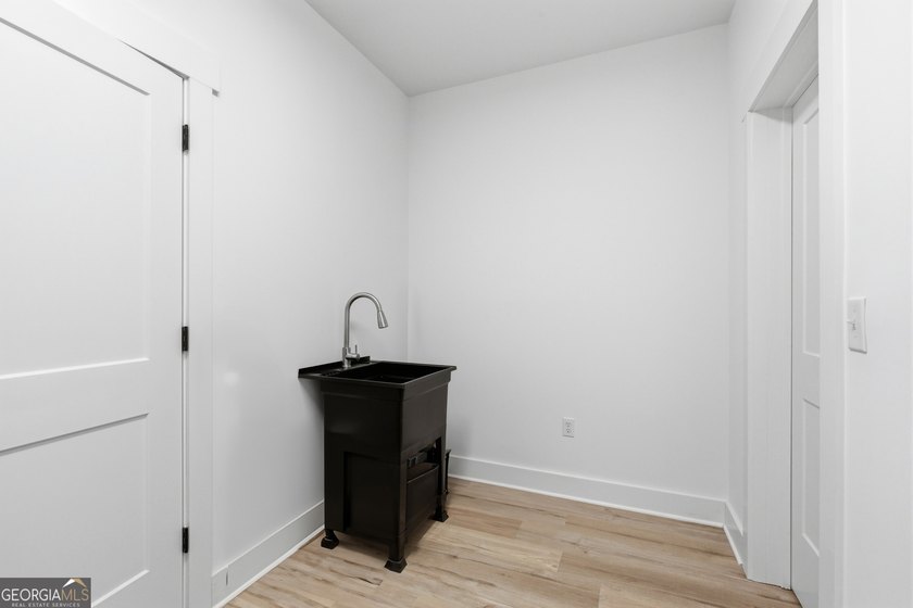 CUSTOM-BUILT NEW CONSTRUCTION ON NEARLY 18 UNRESTRICTED ACRES - photo 38