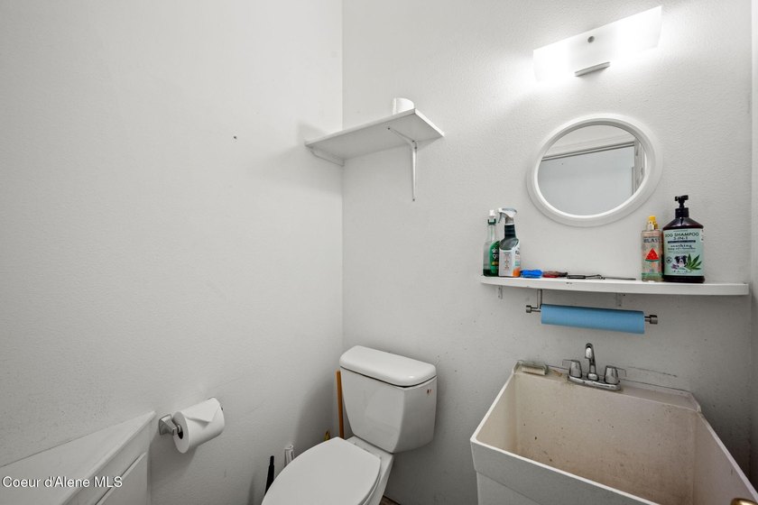 Welcome to this beautifully maintained and thoughtfully updated - photo 50