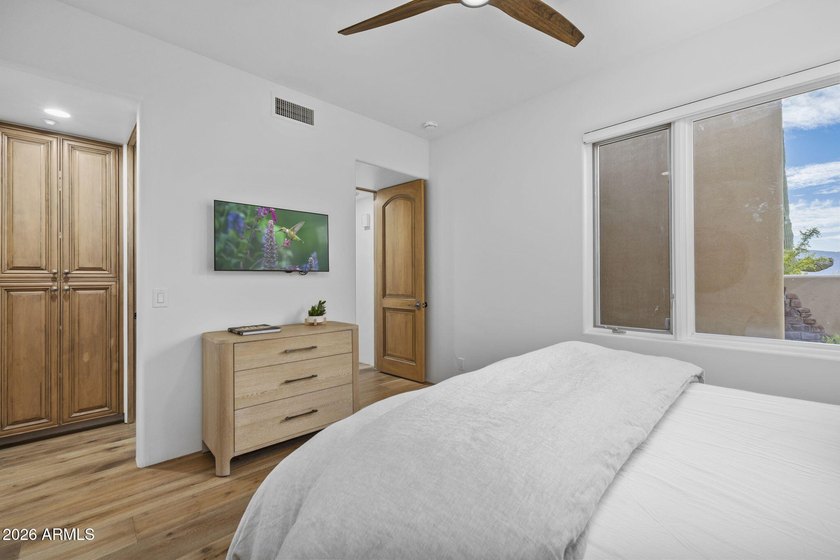 Completely remodeled from top to bottom, this Apache Cottage - photo 22