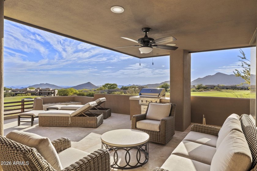 Completely remodeled from top to bottom, this Apache Cottage - photo 35