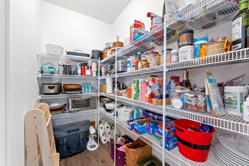 Welcome to this beautifully maintained 3 Bedroom and 2 Bath home - photo 12