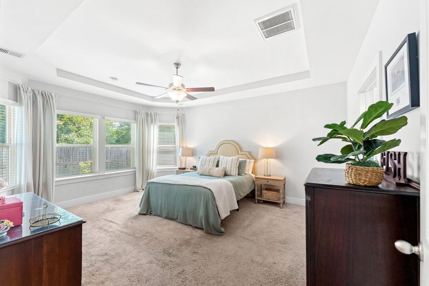 Welcome to this beautifully maintained 3 Bedroom and 2 Bath home - photo 13