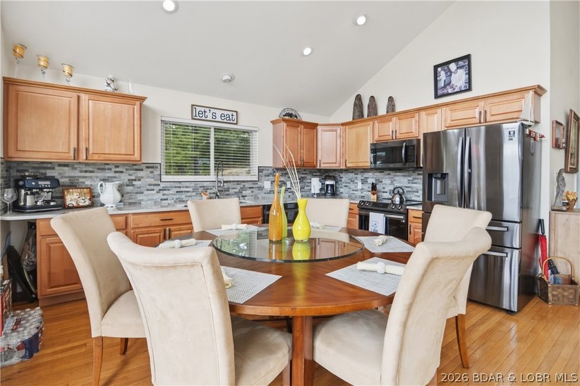 Lakefront living done right on the Northshore of the Osage at - photo 14