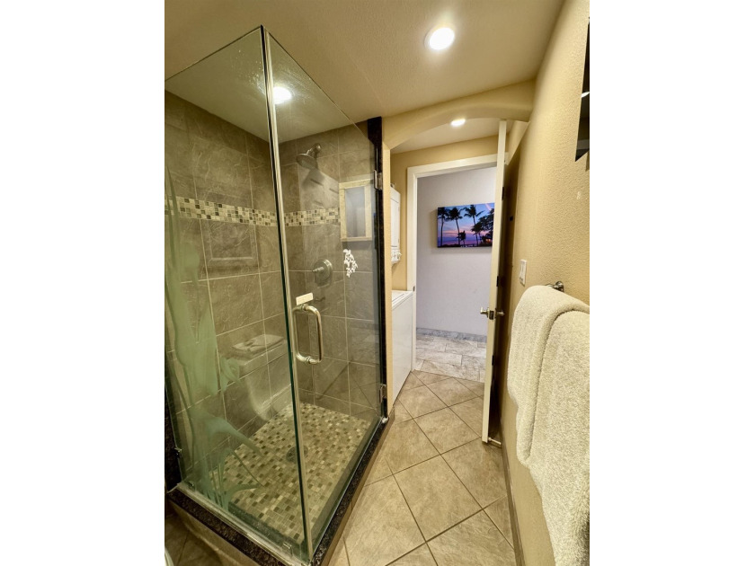 Welcome to your Maui getaway at Kamaole Sands, Building 10! This - photo 17