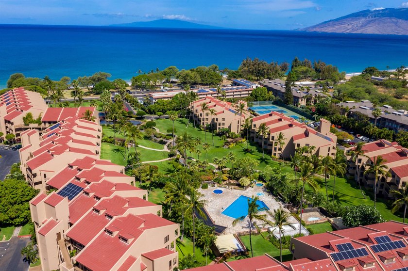 Welcome to your Maui getaway at Kamaole Sands, Building 10! This - photo 28