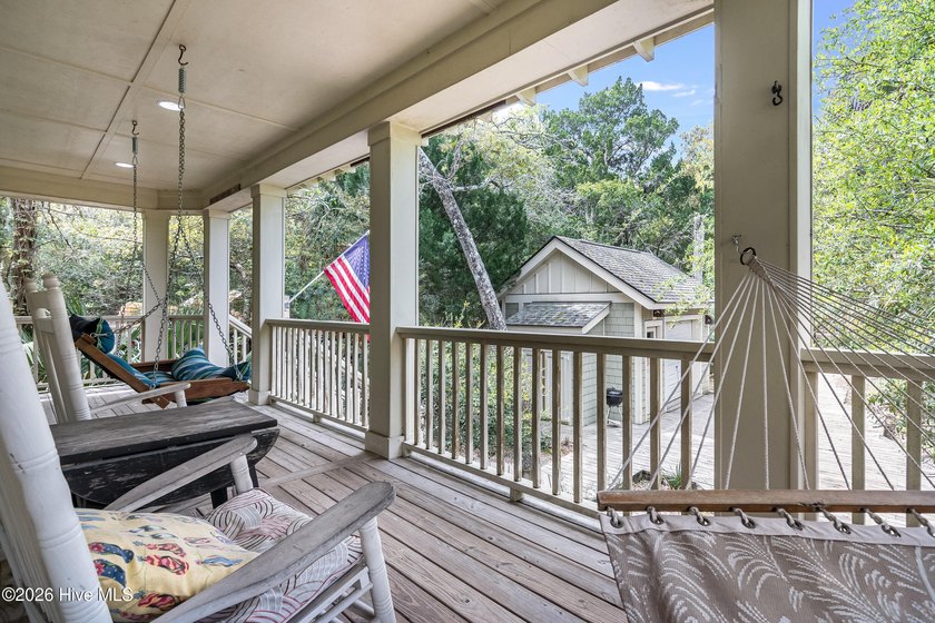 Discover this charming, well-kept secret nestled right in the - photo 5
