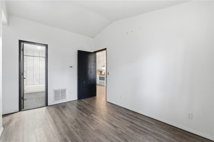 Updated golf-course duplex with strong income potential and - photo 11